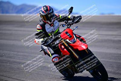 media/Mar-25-2024-Moto Forza (Mon) [[8d4319bd68]]/4-Novice Group/Session 3 (Bowl)/